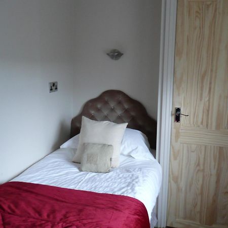 Hollybush Inn Greenhaugh Cameră foto