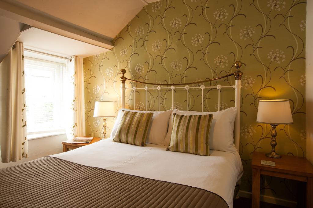 Hollybush Inn Greenhaugh Cameră foto